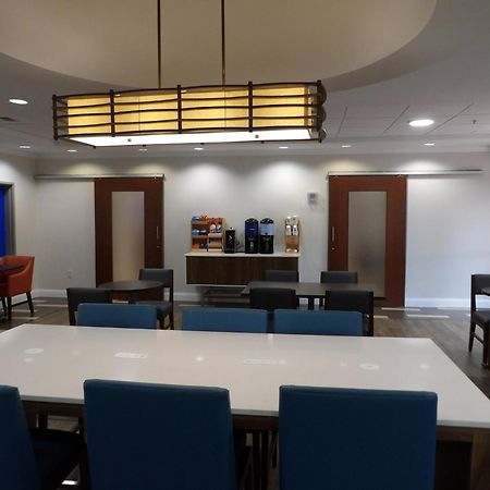 Holiday Inn Express & Suites - Huntsville Airport By Ihg Madison Kültér fotó