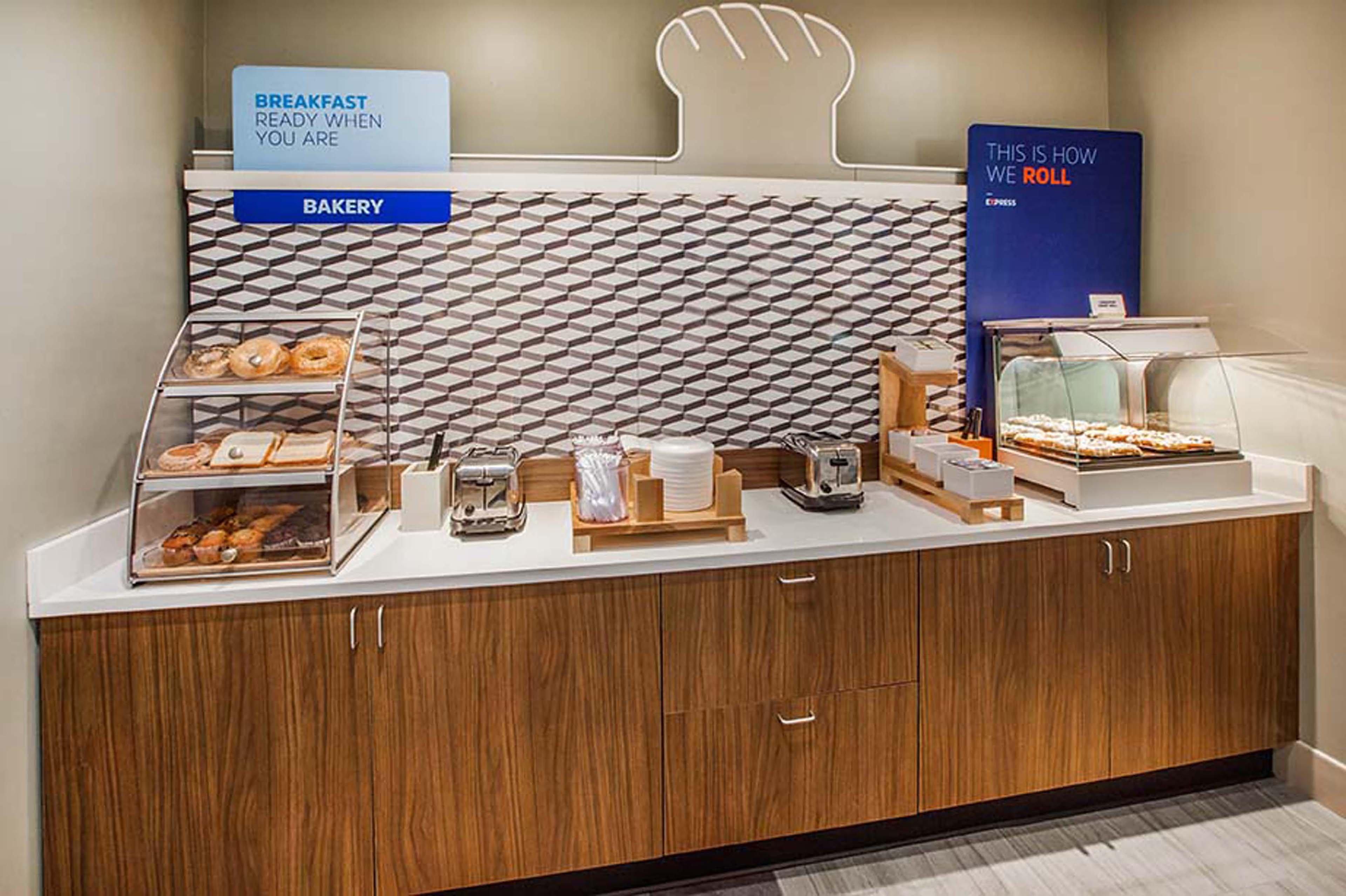 Holiday Inn Express & Suites - Huntsville Airport By Ihg Madison Kültér fotó