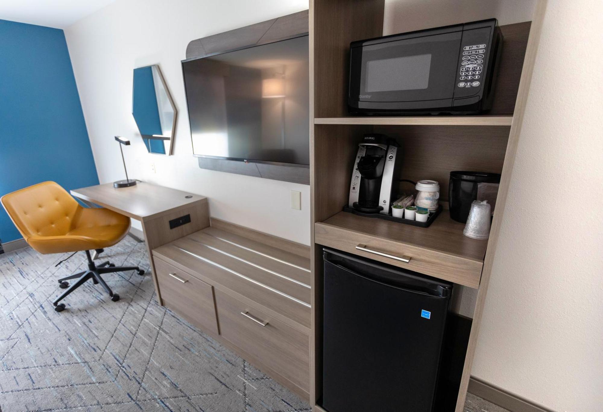 Holiday Inn Express & Suites - Huntsville Airport By Ihg Madison Kültér fotó